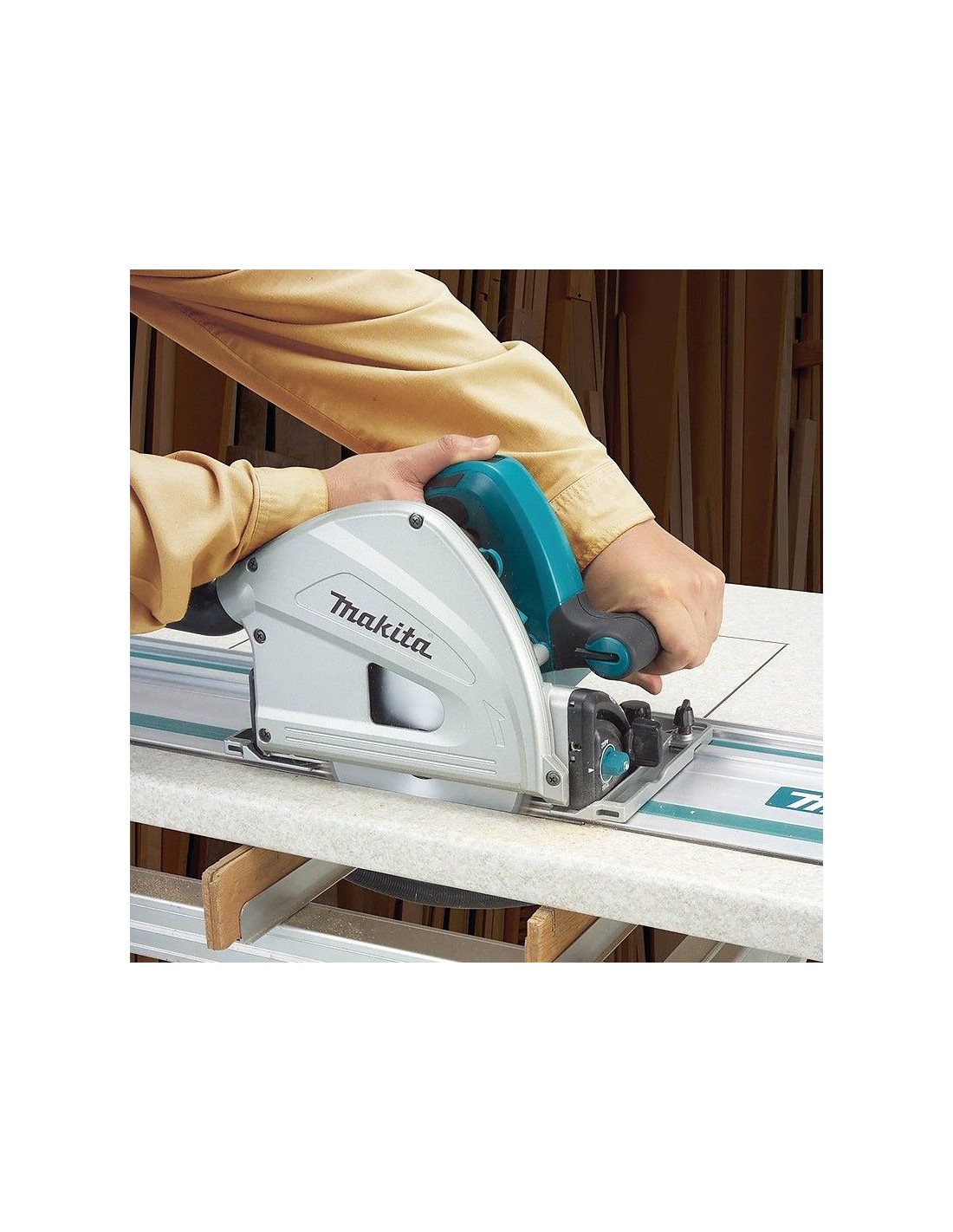 Scie Circulaire Plongeante MAKITA SP6000J + Rail 1.4 M + Sacoche + Lame Gratuite