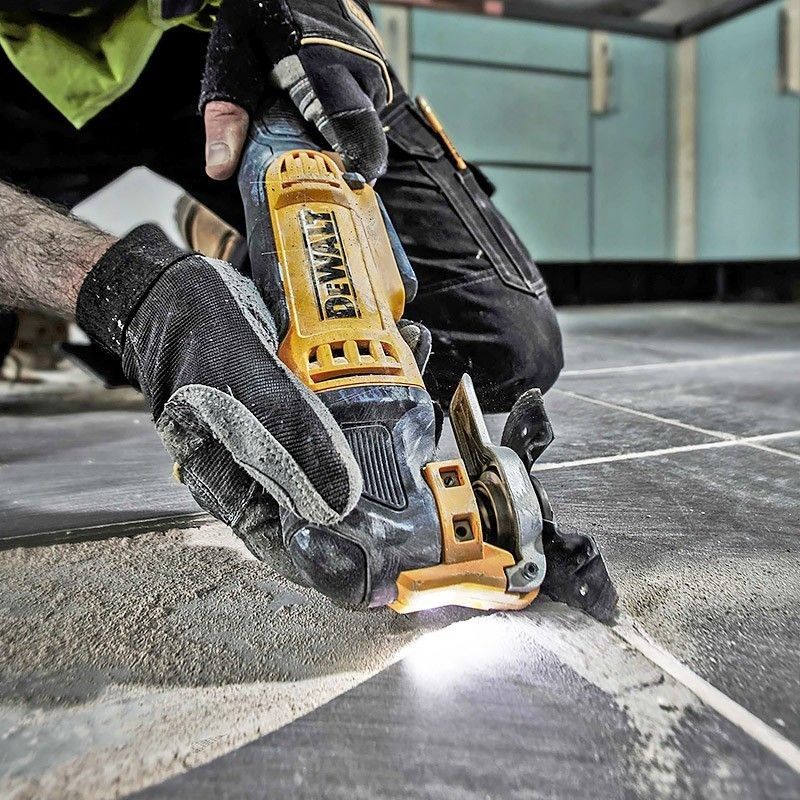 Multi-Cutter Dewalt 300 W + accessoires en coffret T-Stak